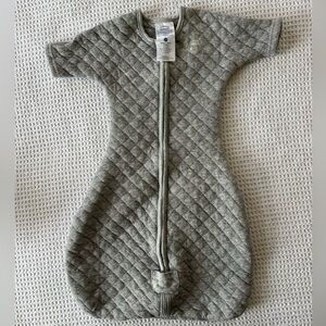 Gray quilted halo sleep sack size small